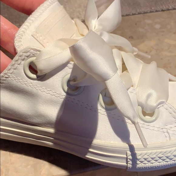 Off white converse - Picture 3 of 3